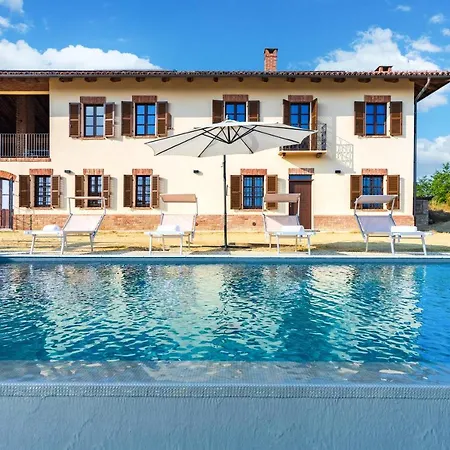 Casa Leonarda 8, Emma Belveglio
