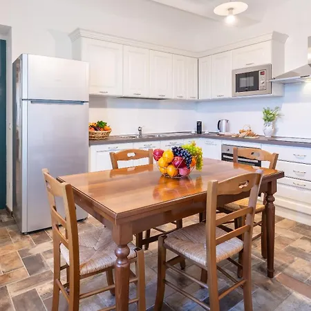 Casa Leonarda 8, Emma 빌라 벨베글리오