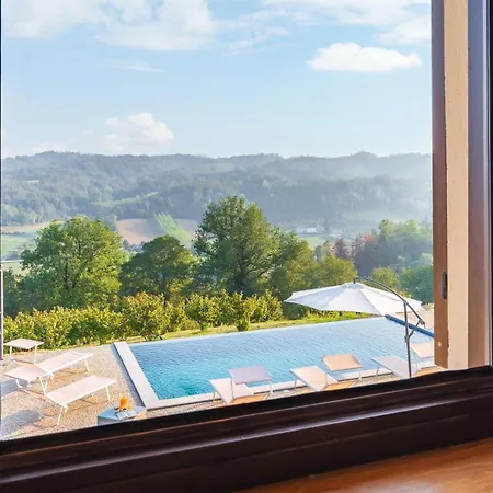 Villa Casa Leonarda 8, Emma Belveglio