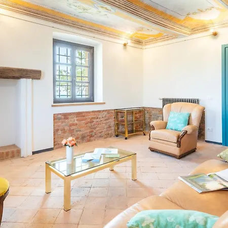 Casa Leonarda 8, Emma * Belveglio