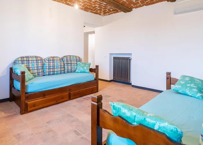 Casa Leonarda 8, Emma * Belveglio