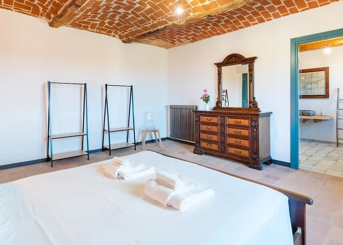 Casa Leonarda 8, Emma