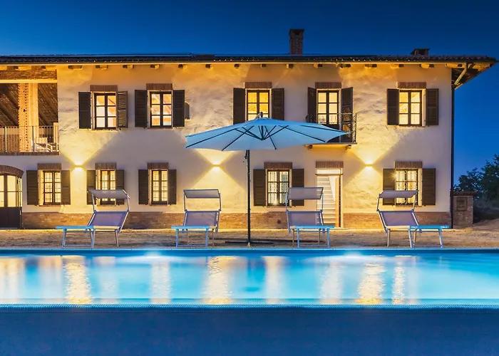 Casa Leonarda 8, Emma Villa Belveglio