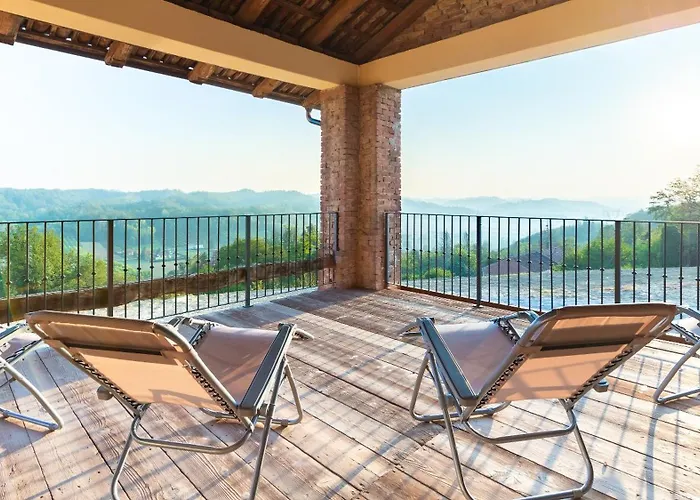 Casa Leonarda 8, Emma Villa